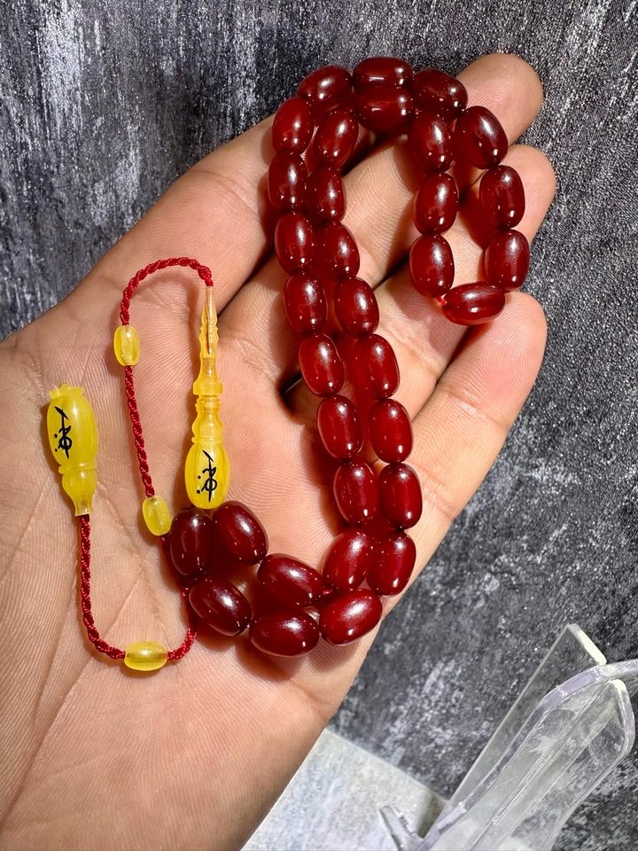 Kırmızı eski katalin tesbih, oniks üzerinde elde