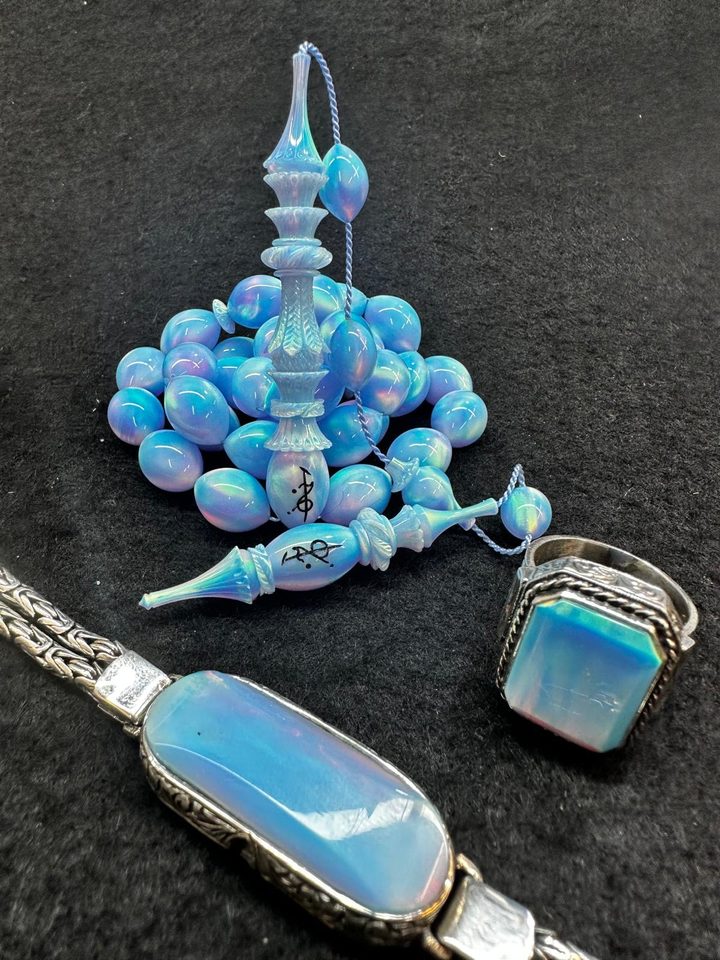 Opal tesbih ve yüzük